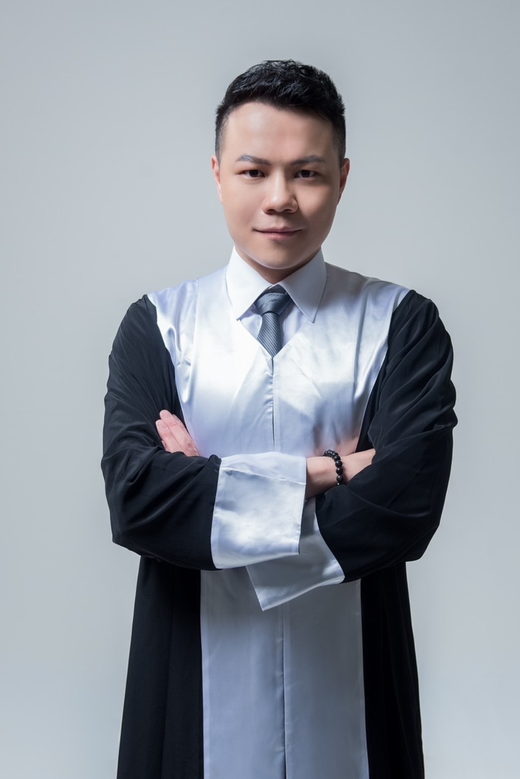 法律我幫您團隊律師潘俊希專業形象照